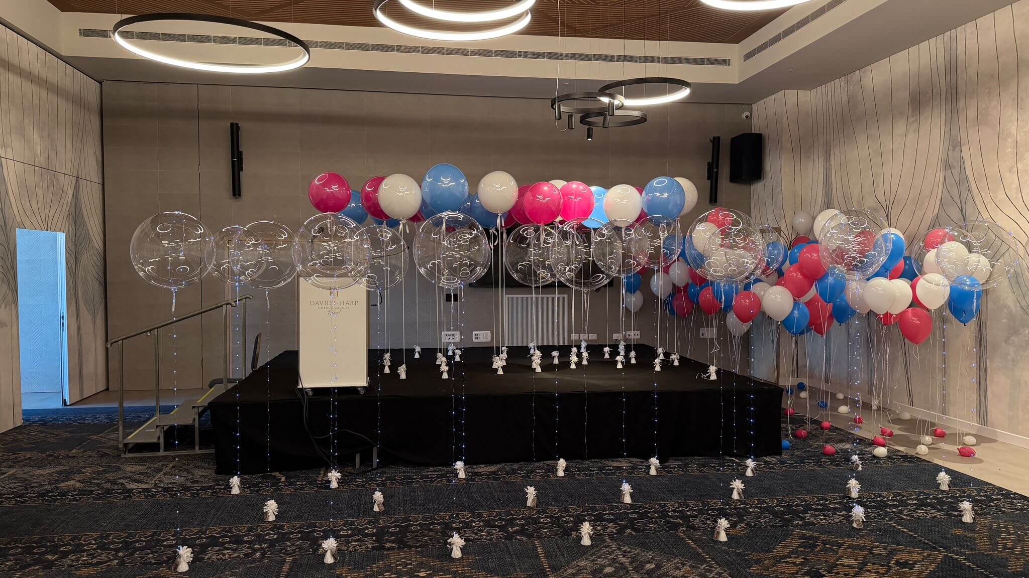 בלונים לחברות — דגם 8577